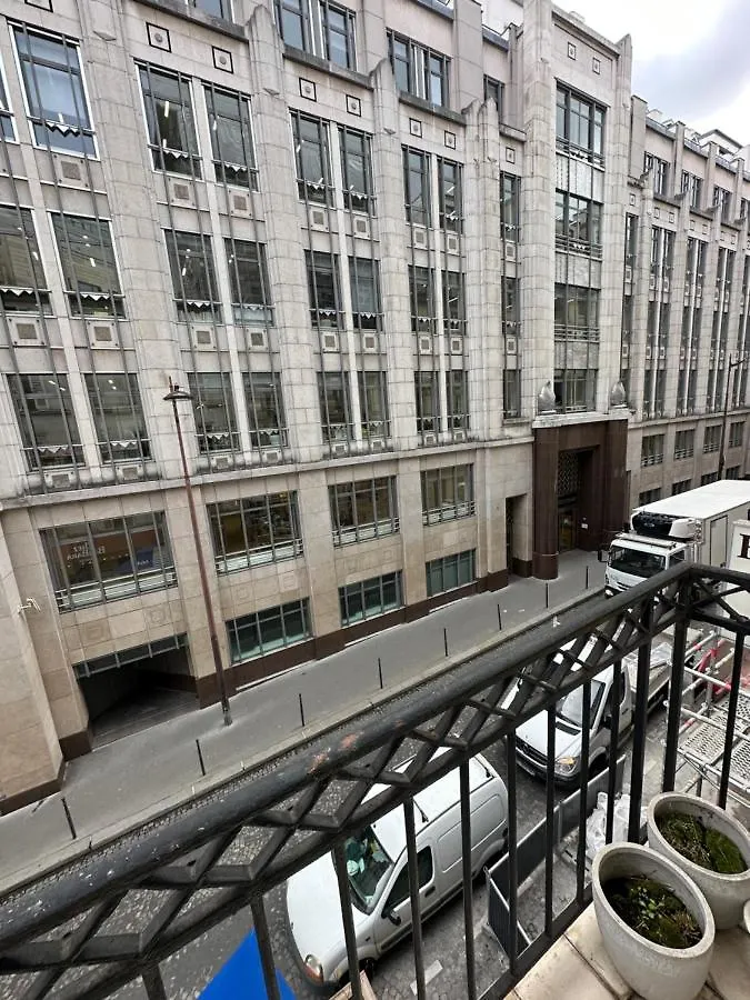 Champs Elysees Apartment 2C Paris